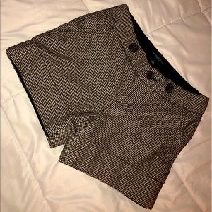 Banana Republic Martin Fit Size 4 herringbone pattern, great condition.